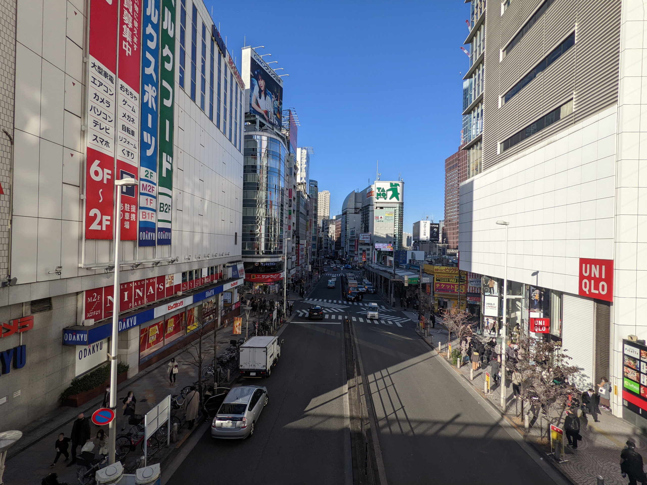 新宿駅西口からの風景